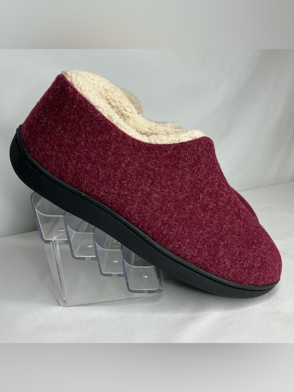 NEW- ULTRAIDEAS Indoor Loafer House Slippers Woolen Curved Women’s Size 7 New